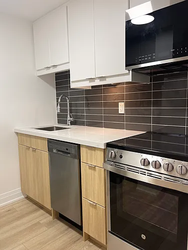68 15th St Photo 1