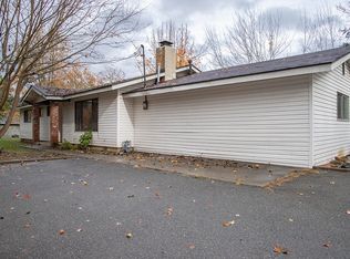 1438 SE Rogue Dr, Grants Pass, OR