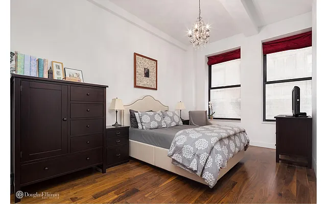 Sold by Douglas Elliman | media 10