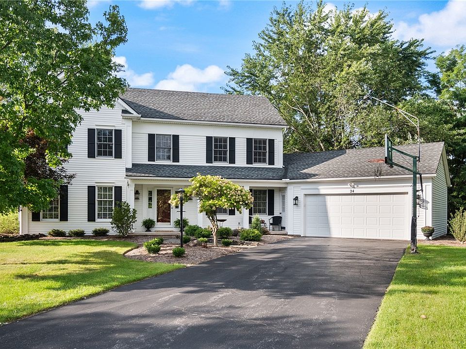 1st image of 24 Turnberry Ln