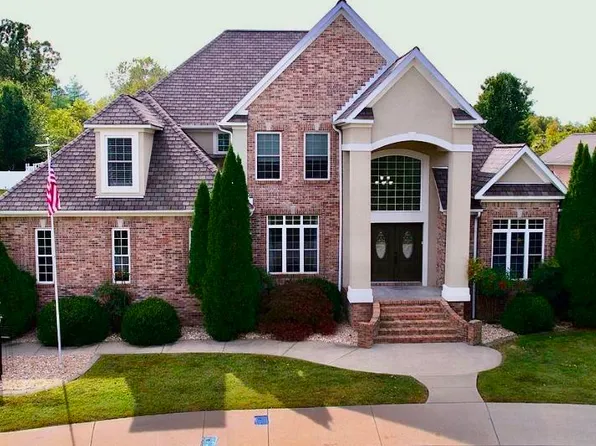 475 Forest Ridge Dr, Paducah, KY 42003