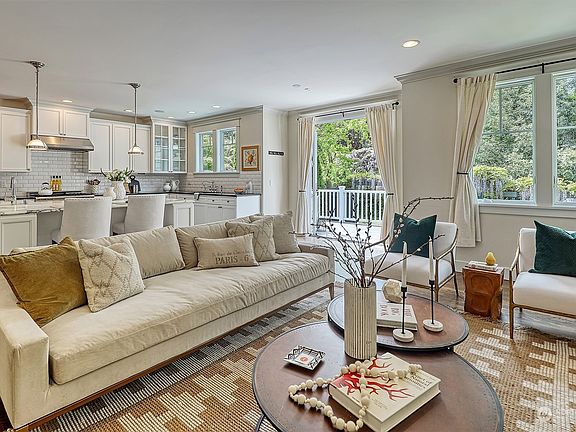 5th image of 2053 McGilvra Boulevard E