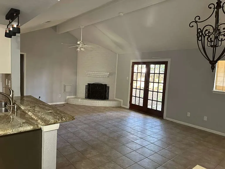 5408 Cunningham Dr — Photo 7