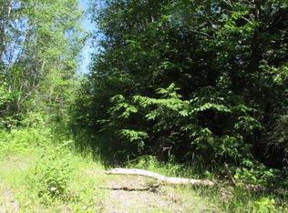 100 Quarry Dr, Lincoln, ME 04457