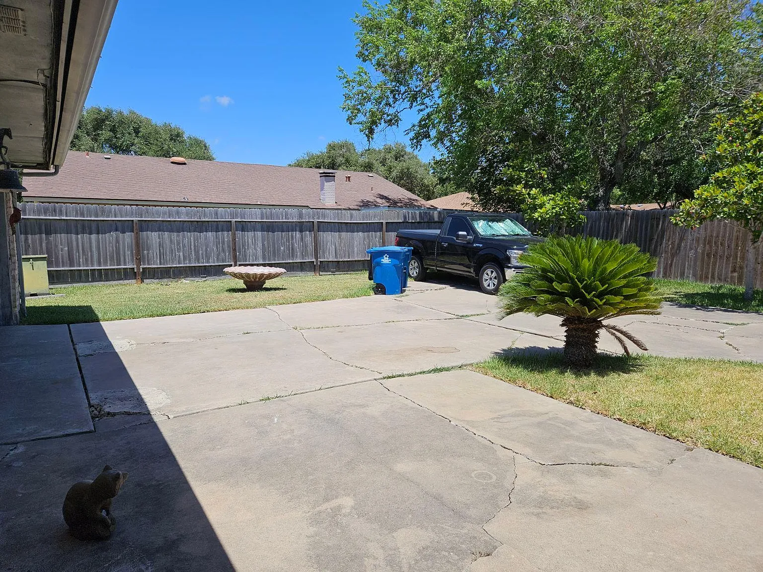 943 Waterview St — Photo 2