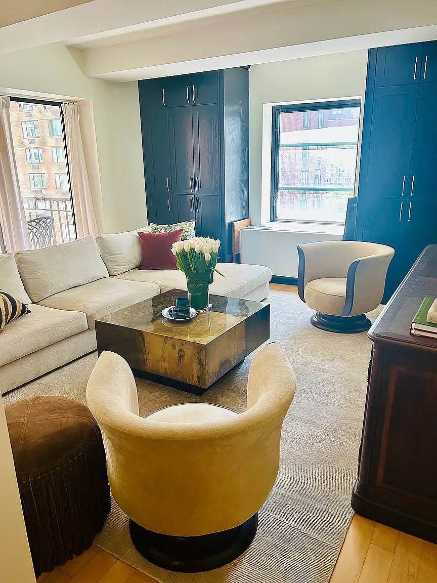 Building Photo - 43 W 61st St #11D
