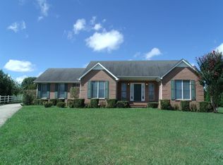 60 Starboard Ct, Estill Springs, TN 37330