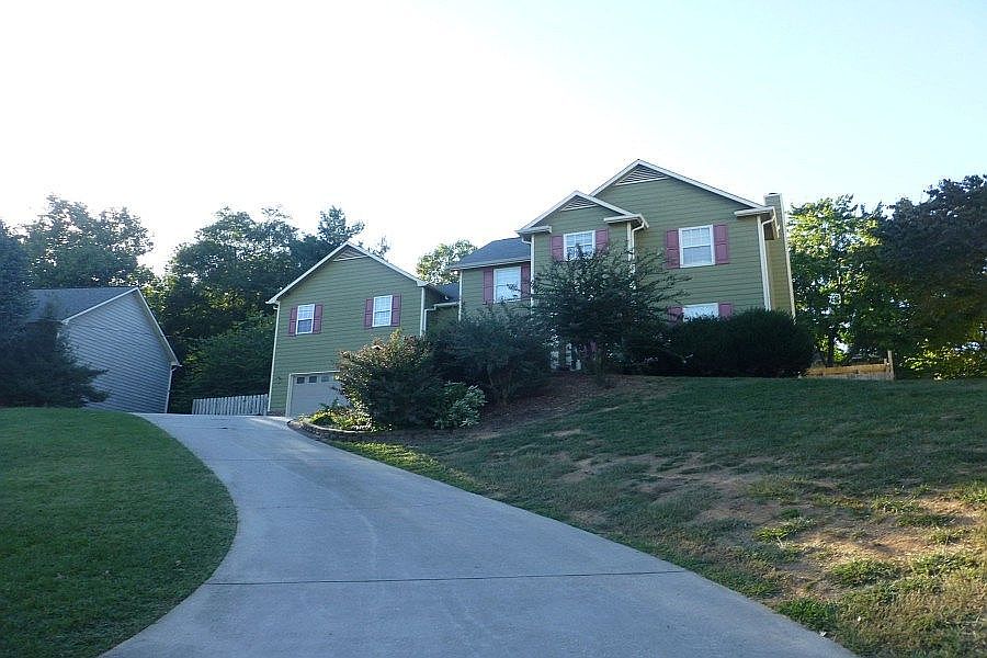 1st image of 1025 Turnberry Dr