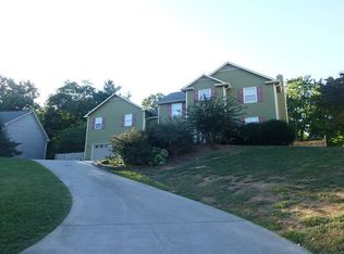 1025 Turnberry Dr, Knoxville, TN 37923