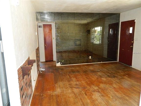 5th image of 2470 Queensboro Ave S