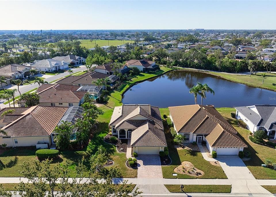 1st image of 456 Pinewood Lake Dr