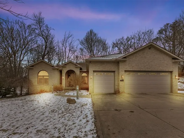 2205 Garfield St, Ravenna, OH 44266