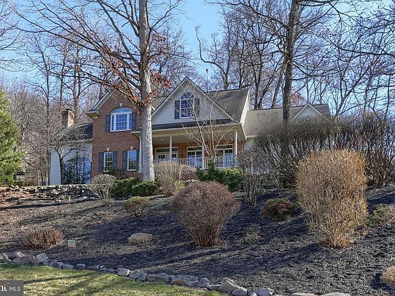 2nd image of 1689 Nottingham Dr