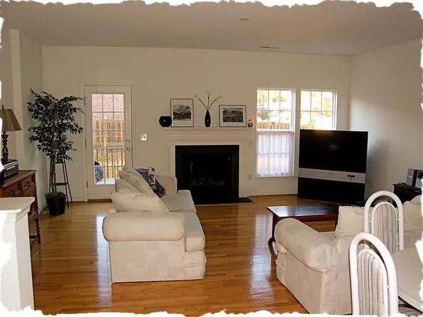 110 Canebreak Ln, Simpsonville, SC 29681