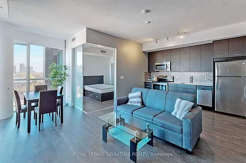 2055 Danforth Ave #807 Photo 1