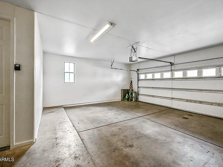 15340 W Dahlia Dr — Photo 35