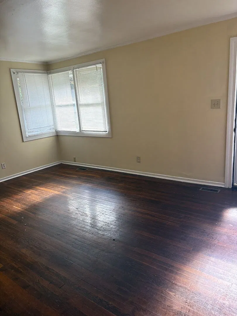 704 Candlewood Dr. — Photo 2