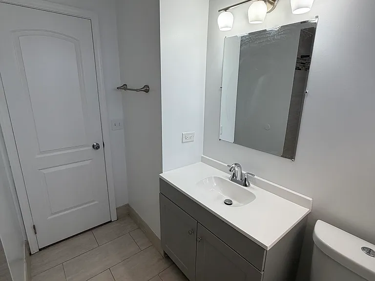 2316 W Arthur Ave #2 — Photo 7