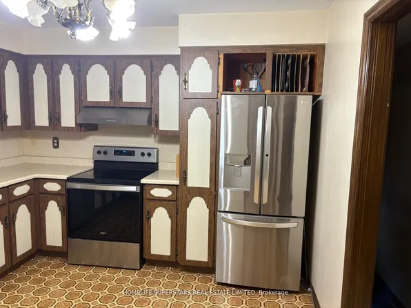 241 County Road 42 Rd, Lakeshore, ON N0R 1K0