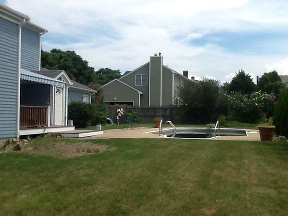 5th image of 30 Patricia Ann Dr