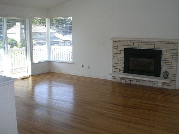 5th image of 5204 120th Ave SE