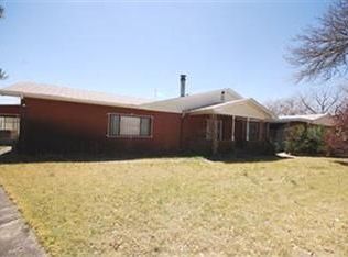 2426 Raymac Rd SW, Albuquerque, NM 87105