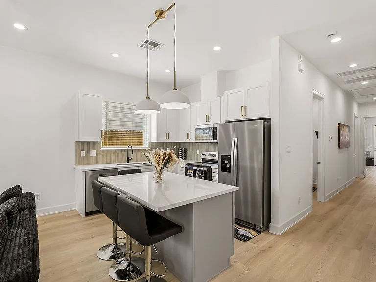 6528 Weston St #A — Photo 13