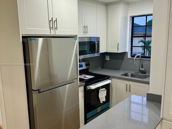 1425 SW 122nd Ave APT 4-17