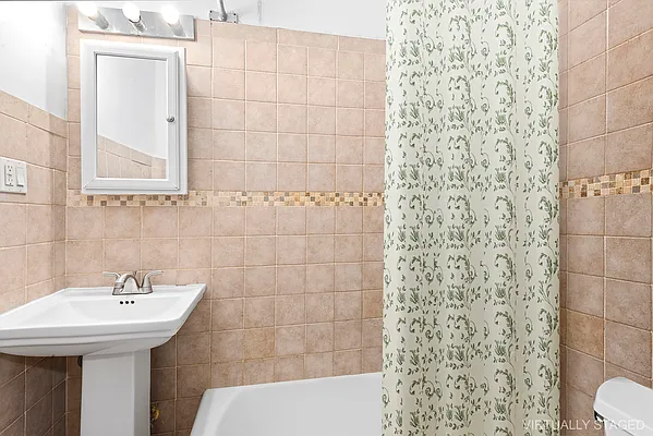 Rented by Compass | media 19