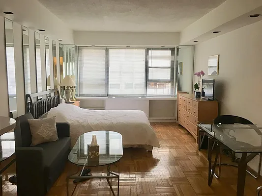Rented by Voro NYC | media 5