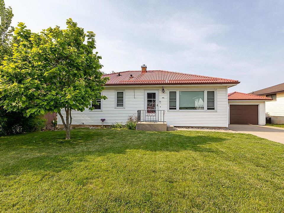 2155 Clarke Dr, Dubuque, IA 52001 Zillow