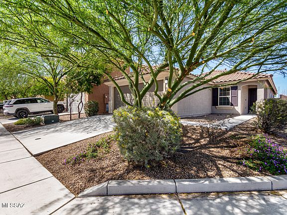 2nd image of 9530 S Trapper Ridge Dr