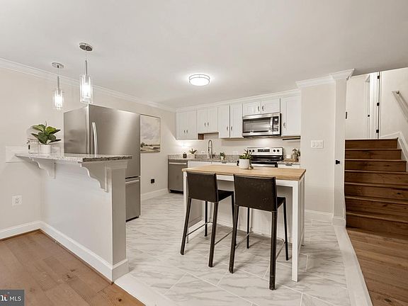 2nd image of 3724 Stonesboro Rd