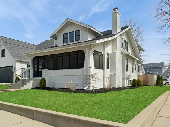 903 N Vail Ave, Arlington Heights, IL 60004