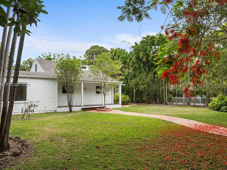 3945 Loquat Ave — Photo 42