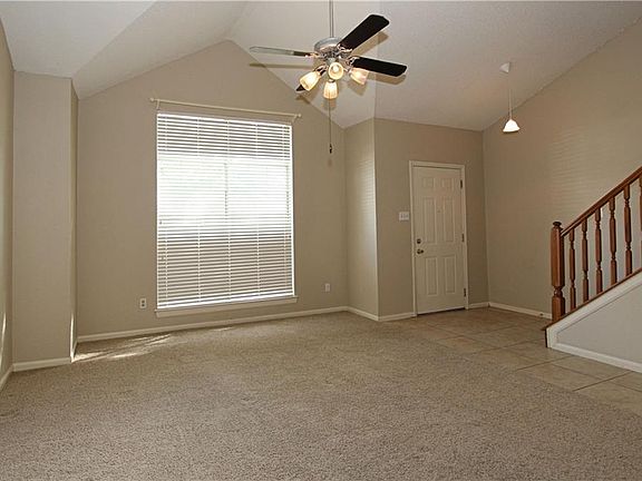 3rd image of 2508 Stone Bridge Dr