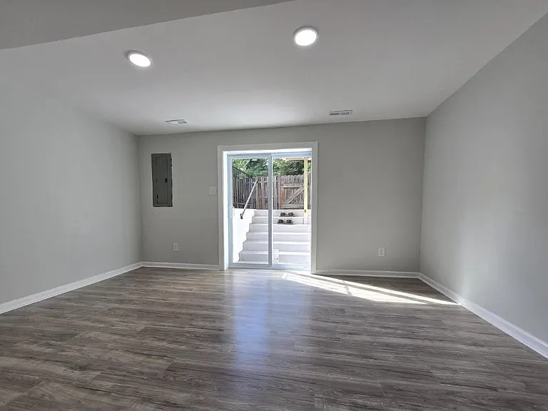6119 Bristol Way — Photo 2