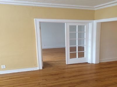 1st image of 6851 S Crandon Ave