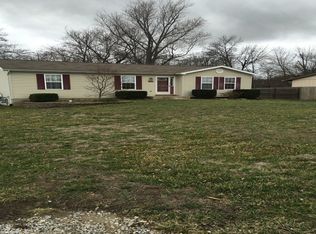 25 Arnold Ave, Saint Peters, MO 63376