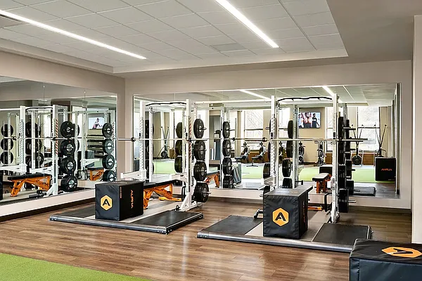 Rented by Avenues Real Estate | media 21