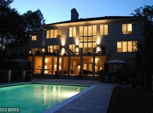 10001 High Hill Pl, Great Falls, VA 22066