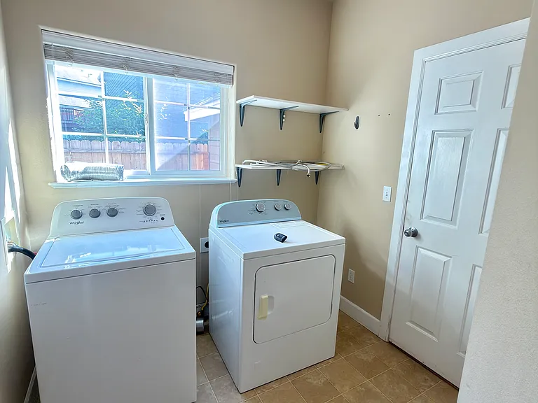 15913 Bridgeview Dr — Photo 7