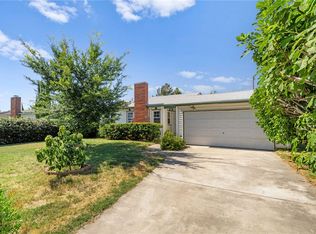 4605 Gardena Dr, Riverside, CA 92506