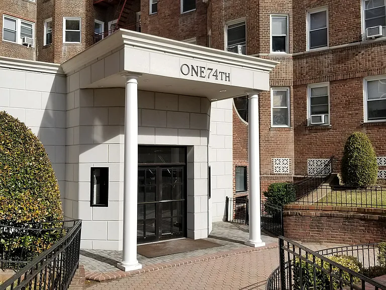 1 74th St #3G — Photo 23