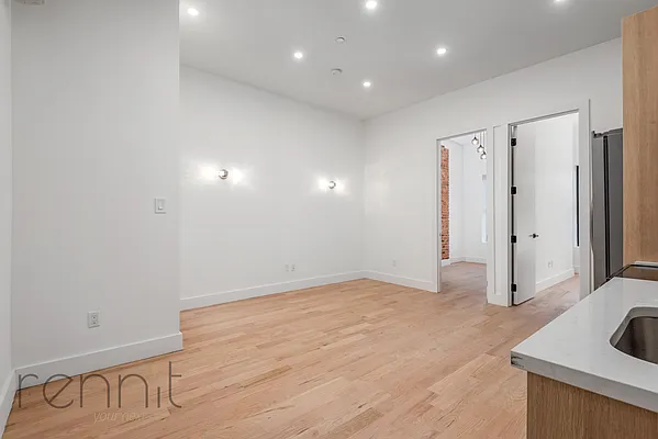 Rented by Rennit Inc. | media 4