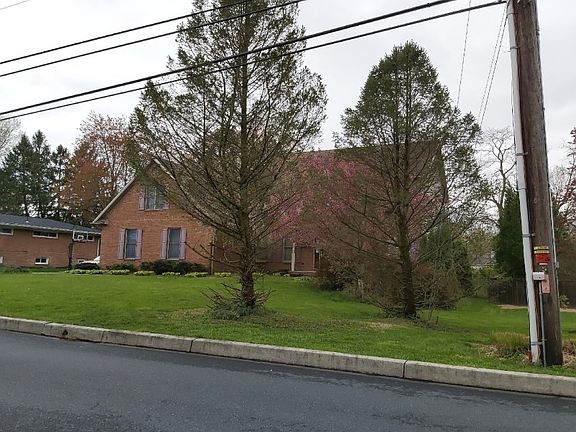 2nd image of 550 Brentwater Rd
