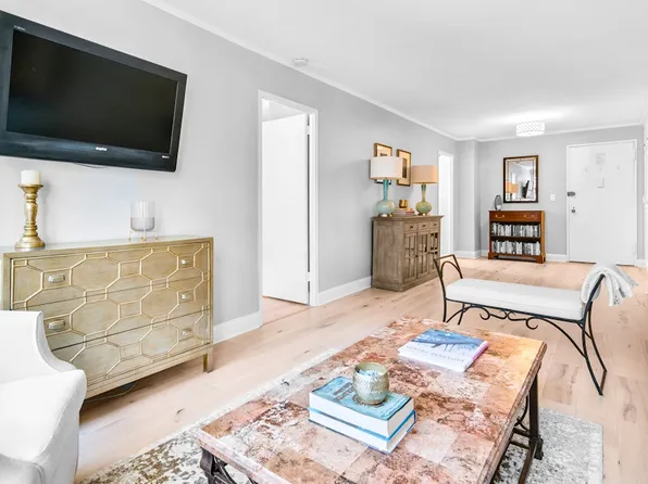 520 East 72nd Street image 1 of 13