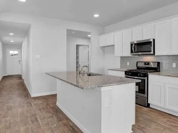 211 Hamilton Pool Ln, Bastrop, TX 78602