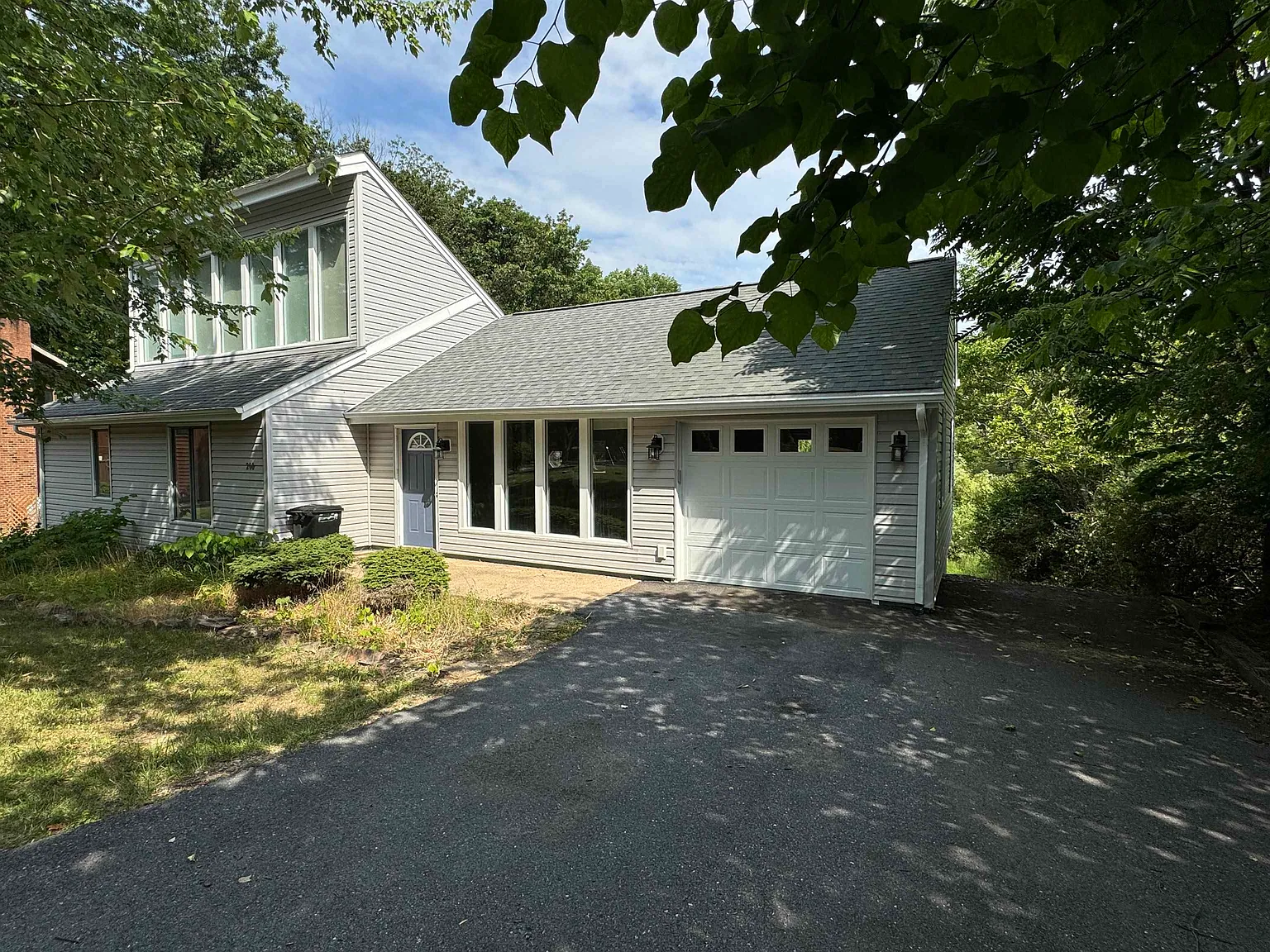 2 bed, 2.0 bath, 1227 sqft, $1,800 — Photo 2
