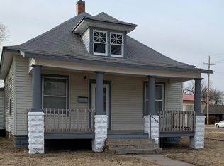 127 W 7th Ave, Hutchinson, KS 67501